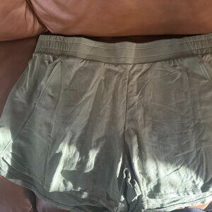Women's Woven Mid-Rise Run Shorts - All In Motion - NWT